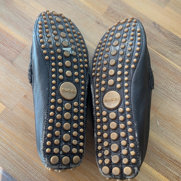 Gucci Black Leather Loafers with Green and Red Stripes main image 4